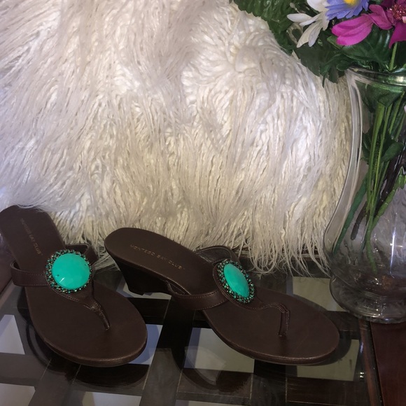Women’s Thong Sandals - Picture 7 of 7